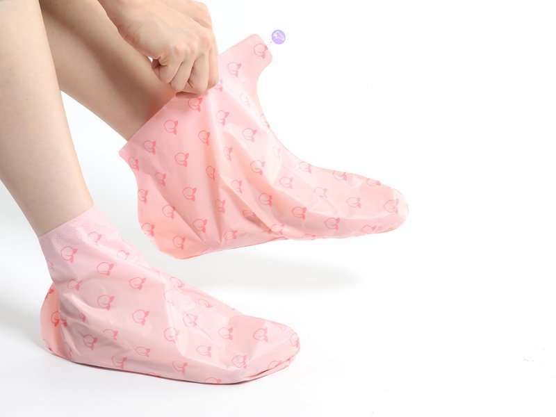 TONYMOLY I’m Lovely Peach Foot Mask – 5-Count Hydrating & Soothing Korean Foot Mask with Peach & Honeysuckle Extracts for Soft, Rejuvenated Feet