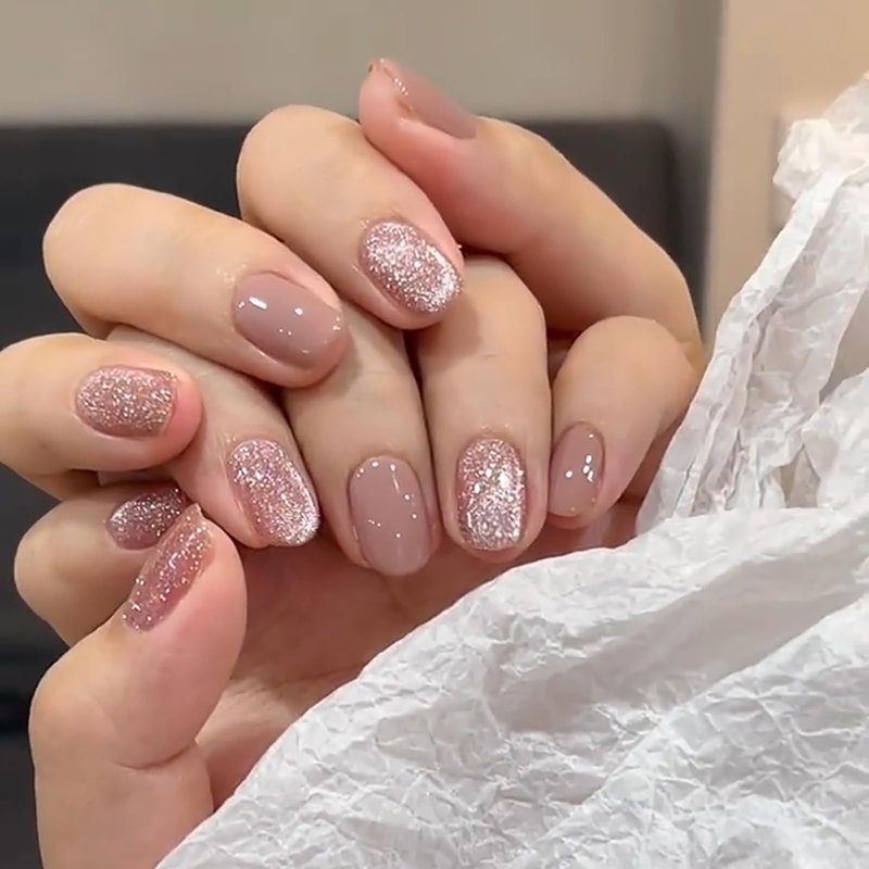 Light Rain Large Size Hand-made Press on Nails, 3D Gel UV Finished False nails with Design by Professional Manicurist
