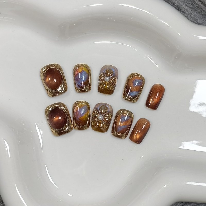 TENPAL Handmade Short Square Press on Nails with Kit,Golden Brown Chrome Hand-Sculpted Toffee Blooms & Gilded Edge Designs Glue on Nails,Glossy Sunset Metallic Cat Eye Fake Nails for Fall Winter(S)